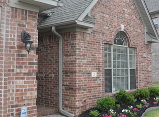 21 Frankfort Ct, Little Rock, AR 72223