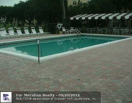 3rd image of 9230 Lagoon Pl APT 101