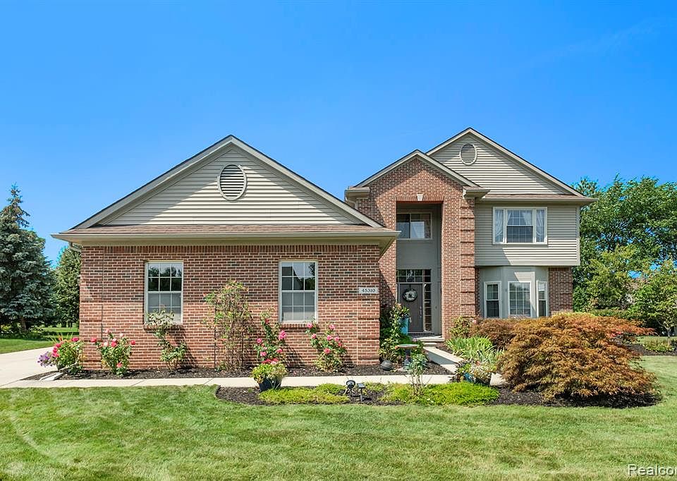 1st image of 45310 Brookview Dr #9