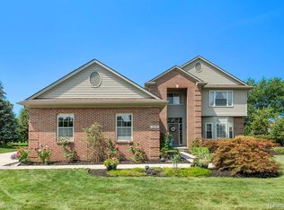 45310 Brookview Dr #9, Van Buren Township, MI 48111