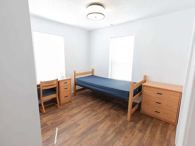 12220 Apache Avenue — Photo 33