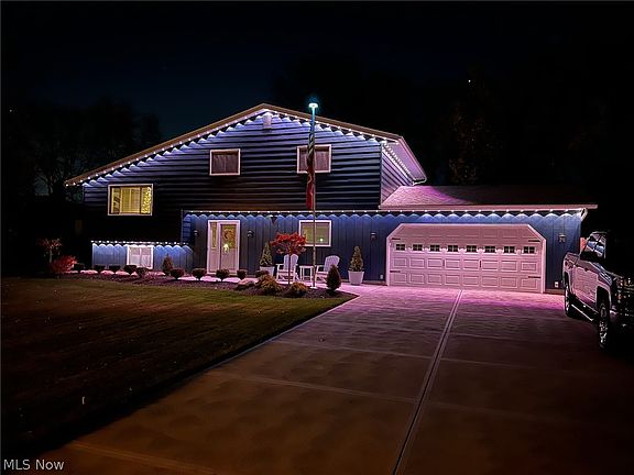 3rd image of 8407 Barton Dr