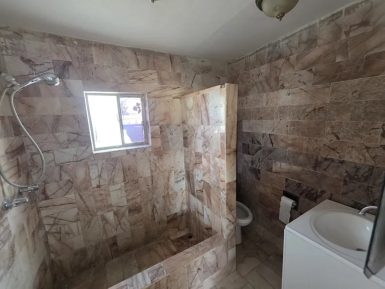 120 Heatfield St — Photo 7