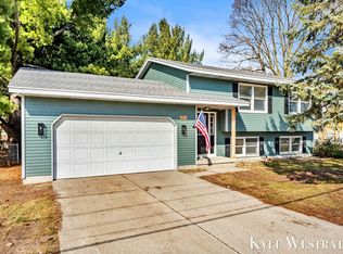 2211 Baldwin St, Jenison, MI 49428