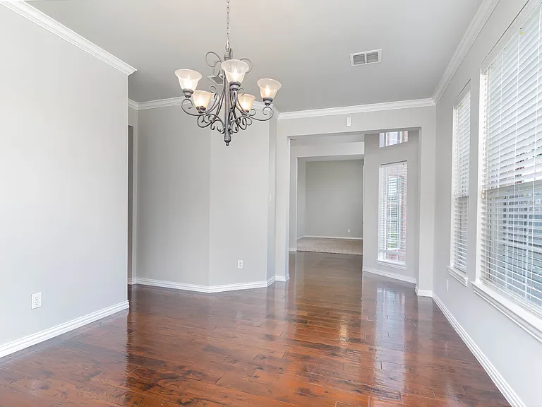 2940 Hagen Dr — Photo 10