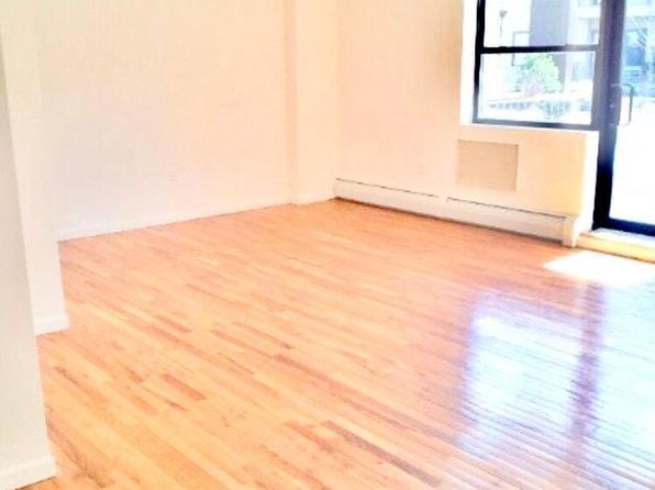 44 Hilton Ave APT C3