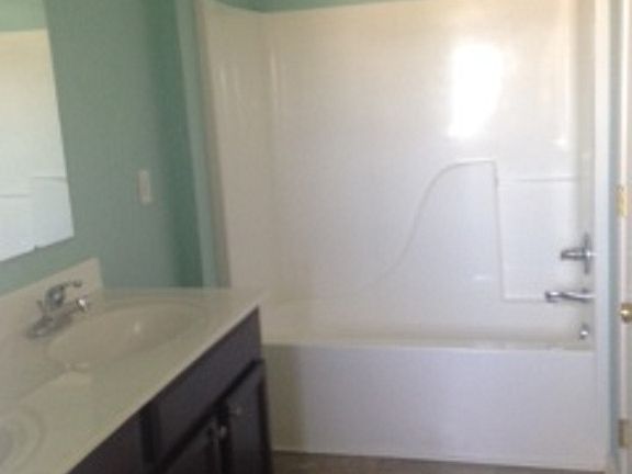 Owner's Bath w/Raised Double Bowl & Water Closet