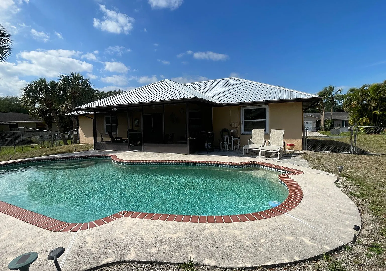 Available monthly Rental 2025 in heart of Sebastian — Photo 2