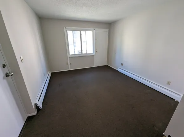 406 Barbour St APT 6, Hartford, CT 06120