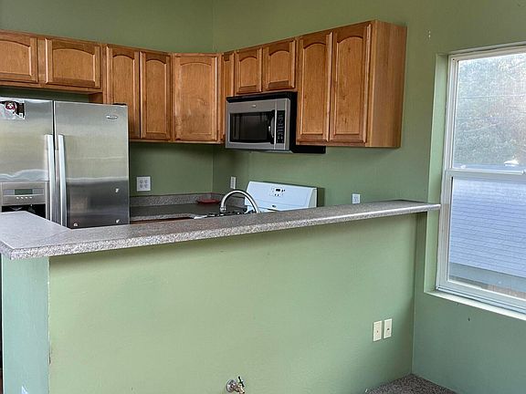 5th image of 2076 Cedar Ln