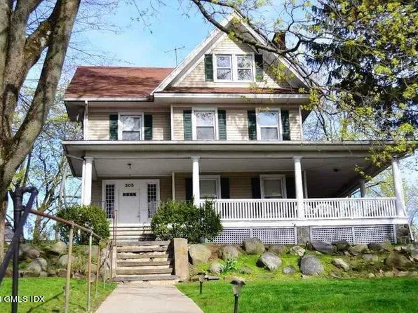305 Milbank Ave APT 3, Greenwich, CT 06830