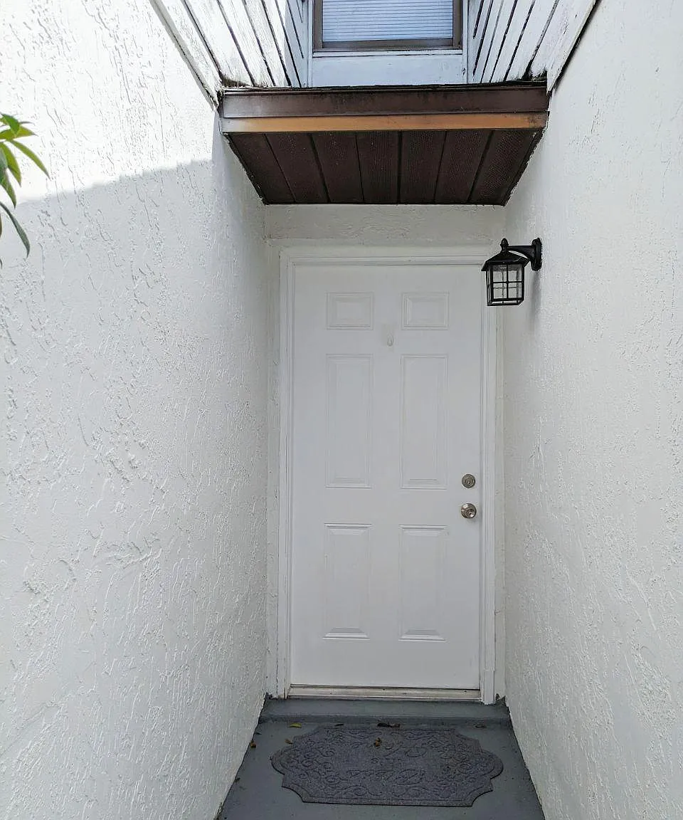 2 bed, 1100 sqft, $1,680 — Photo 1