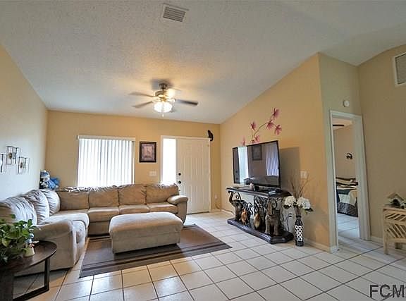2nd image of 16 Wood Center Ln