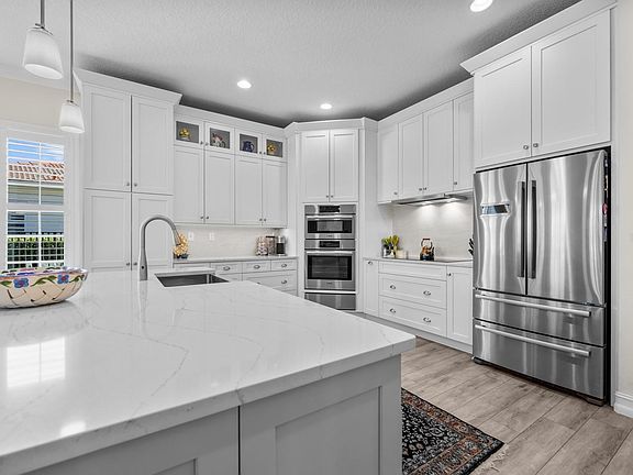 4th image of 9 La Costa Pl