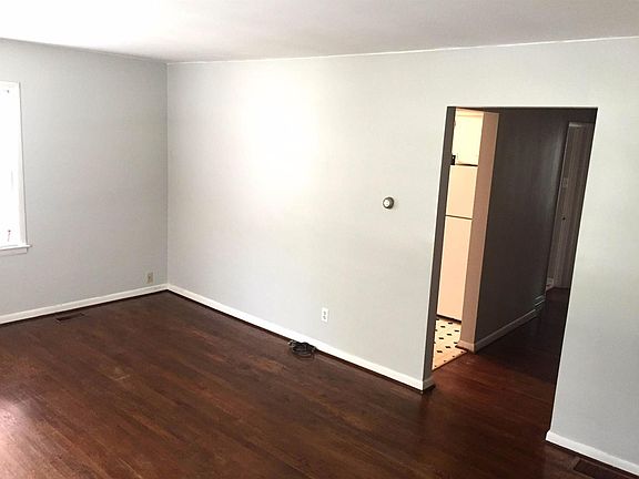 5th image of 1705 Carolyn Dr #2