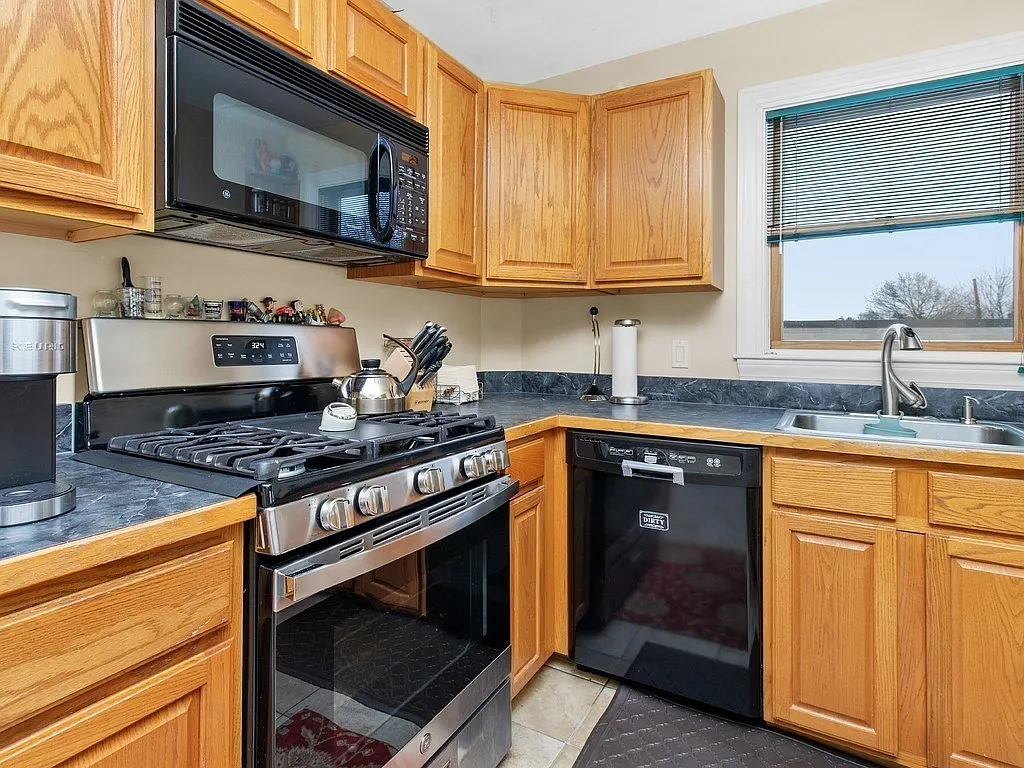2 bed, $2,495 — Photo 1