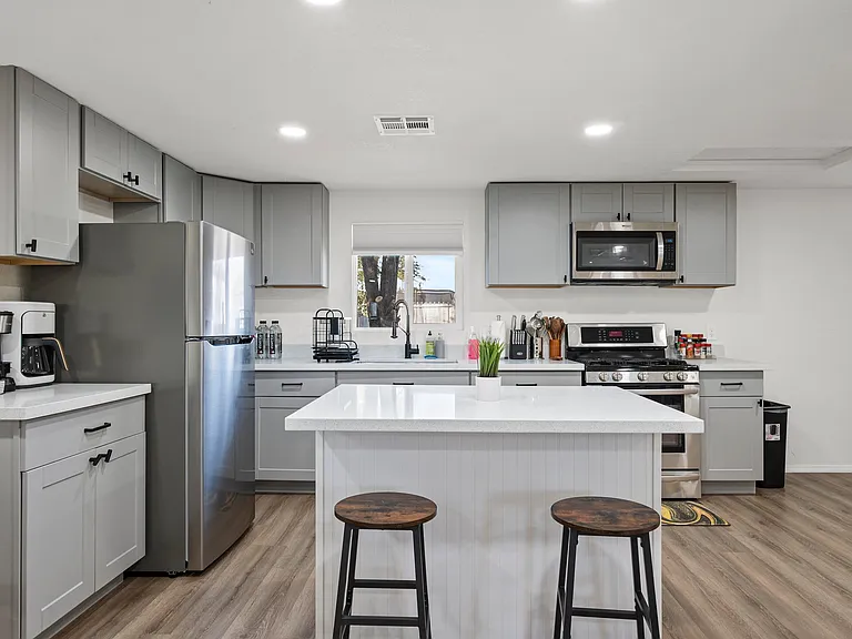 4026 W Grant St #1 — Photo 13