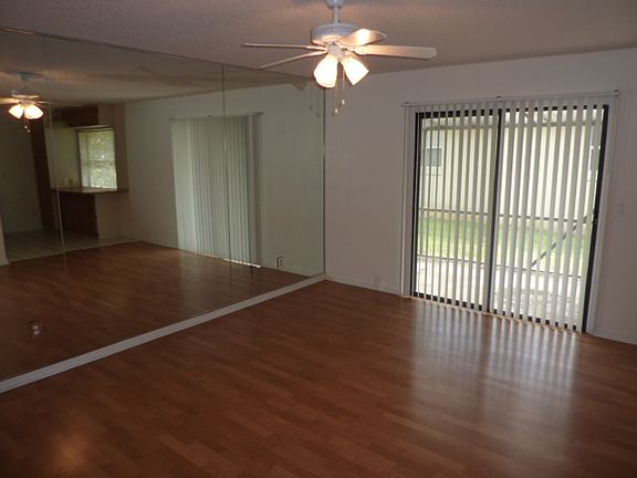 3rd image of 12 Wellham Ln