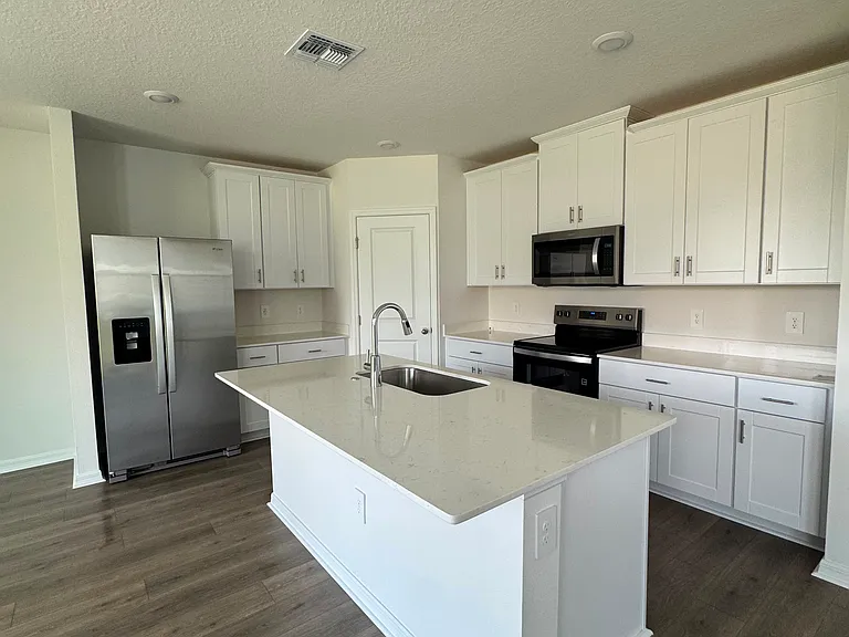 1755 Native Loop — Photo 4