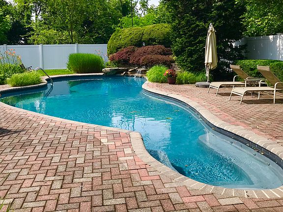 4th image of 3 Coed Ln