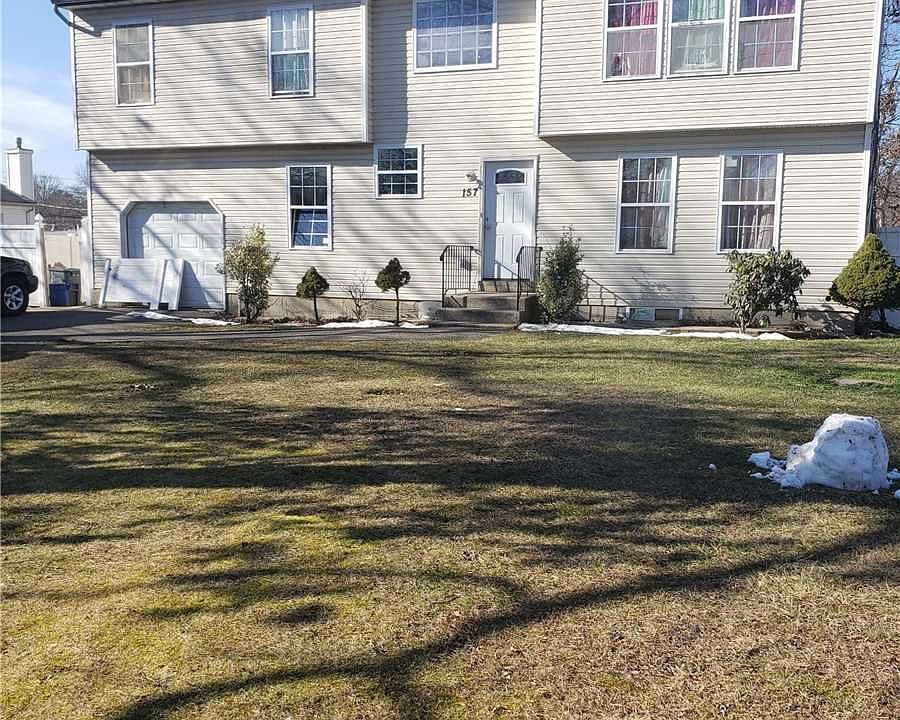2nd image of 157 Lake Dr