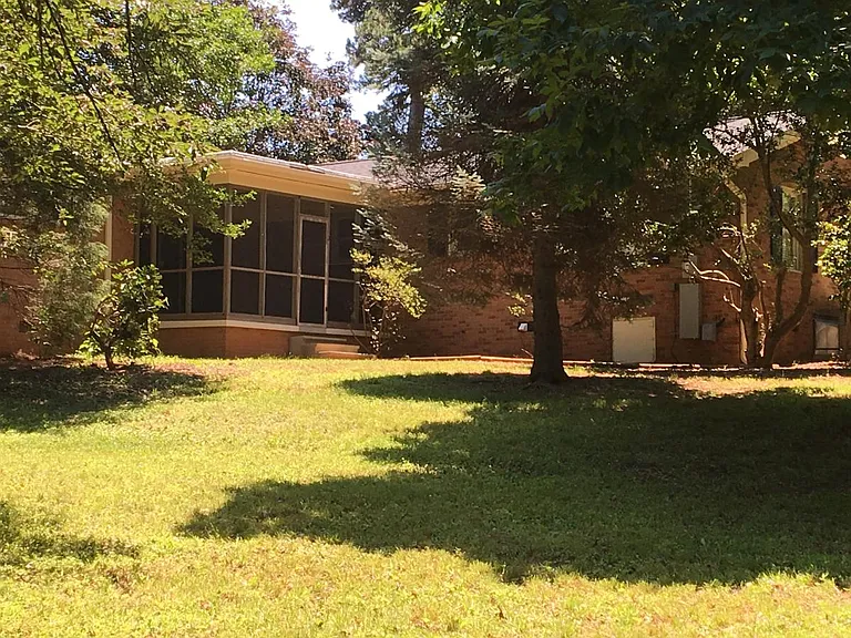3145 Whitesell Dr — Photo 9