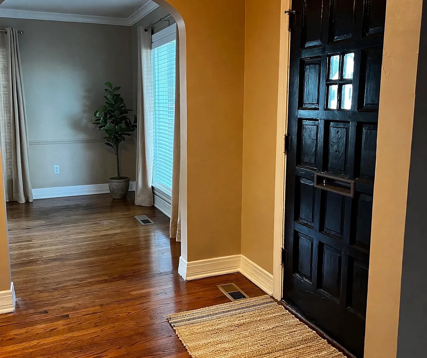 1717 Cherokee Pl — Photo 3