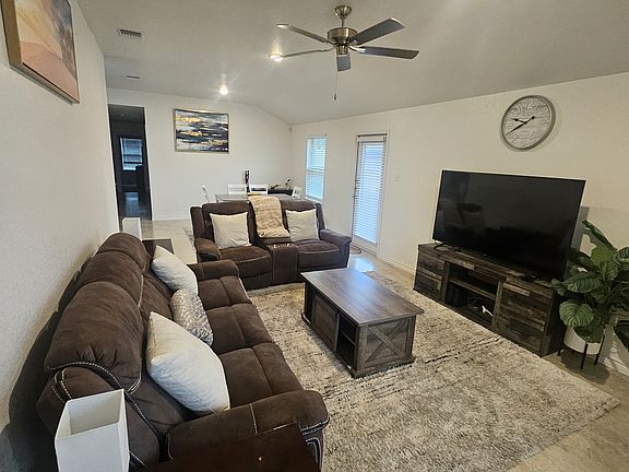4th image of 4404 Water St #B