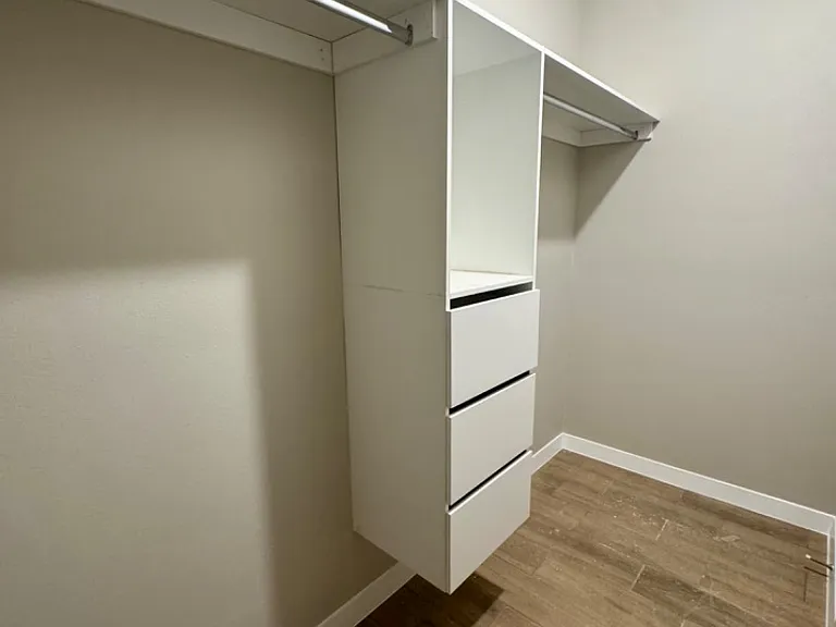 Unit Photo