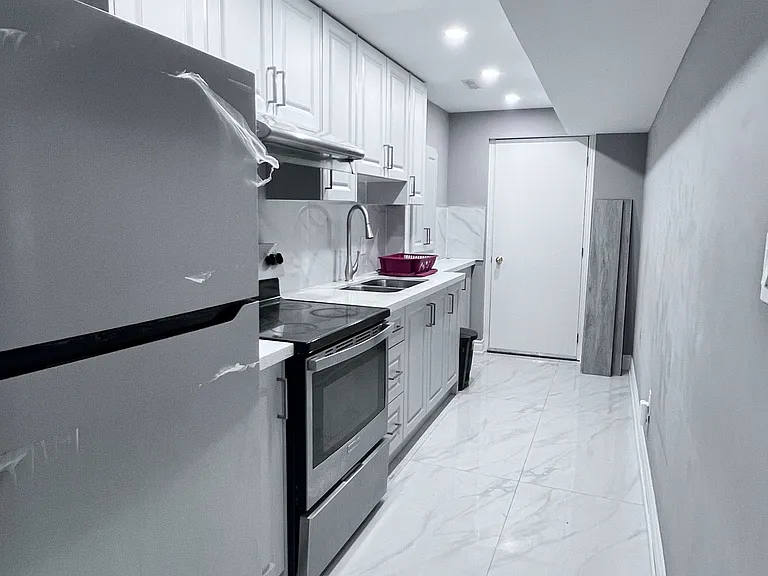 96 Guinevere Rd #BASEMENT — Photo 2