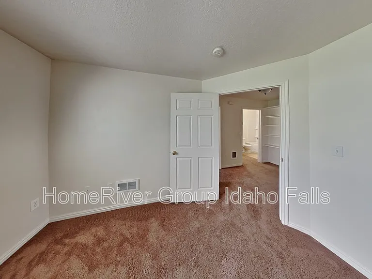 1350 Midway Ave #2 — Photo 10