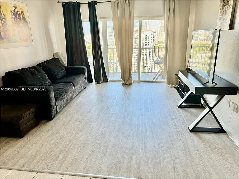 300 Bayview Dr #1903 — Photo 3