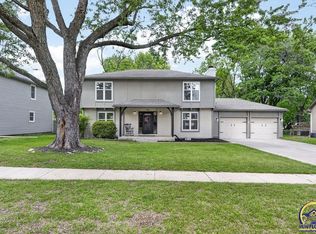 5838 SW 25th St, Topeka, KS 66614