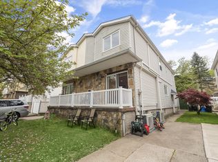 60 Roanoke St, Staten Island, NY 10314