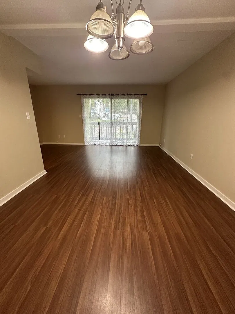 2 bd 1.5 ba Townhome — Photo 4