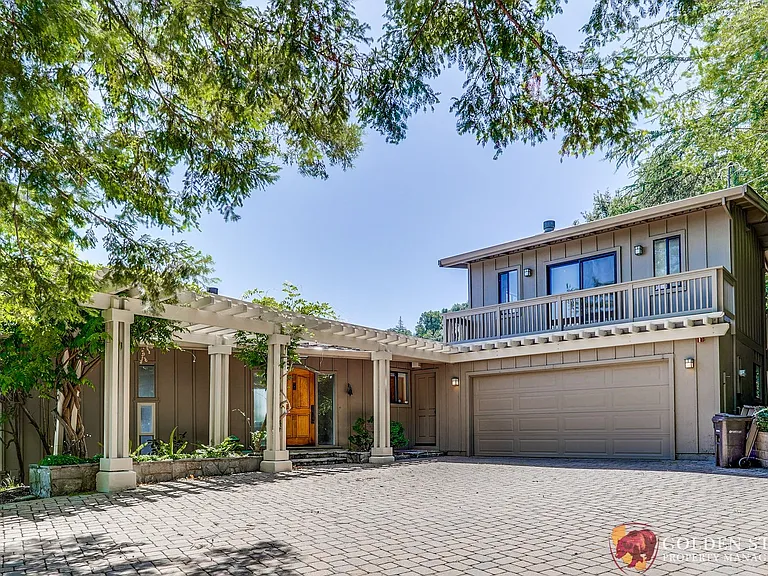 15479 Belnap Way — Photo 2