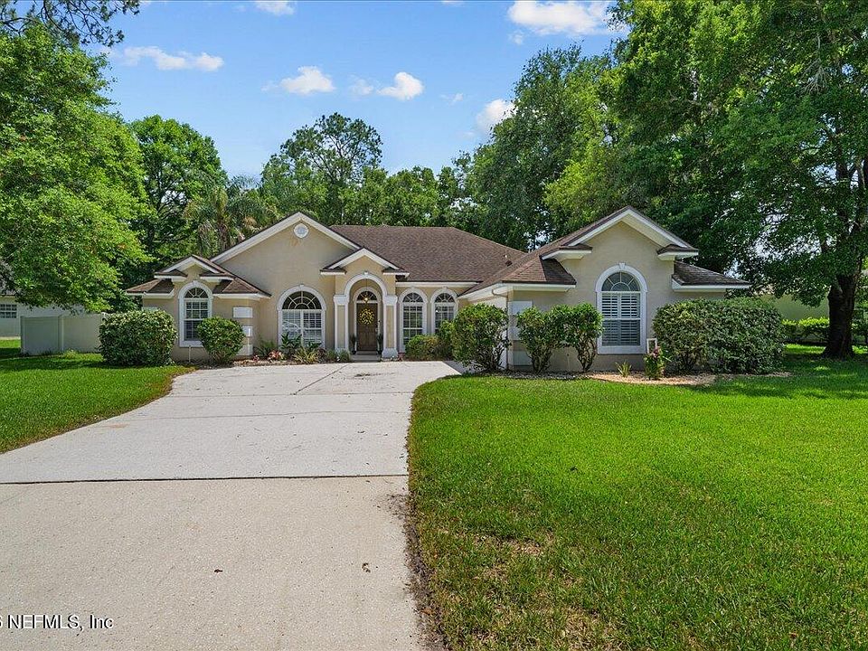 1st image of 304 LOLLY Lane