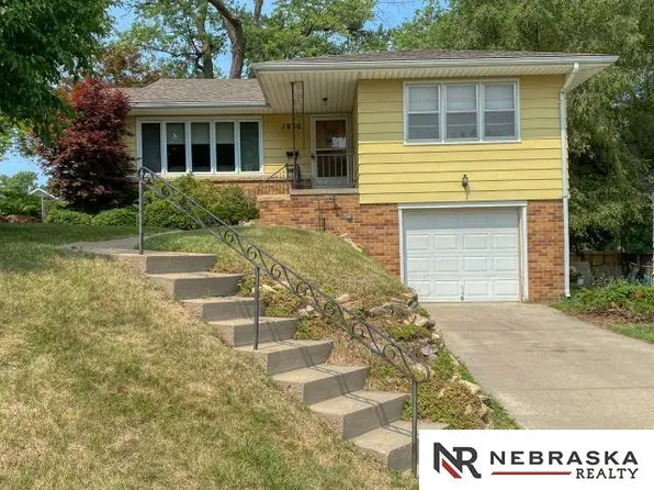 1930 S 49th Ave, Omaha, NE 68106