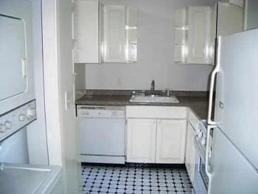 Rented by Corcoran | media 2
