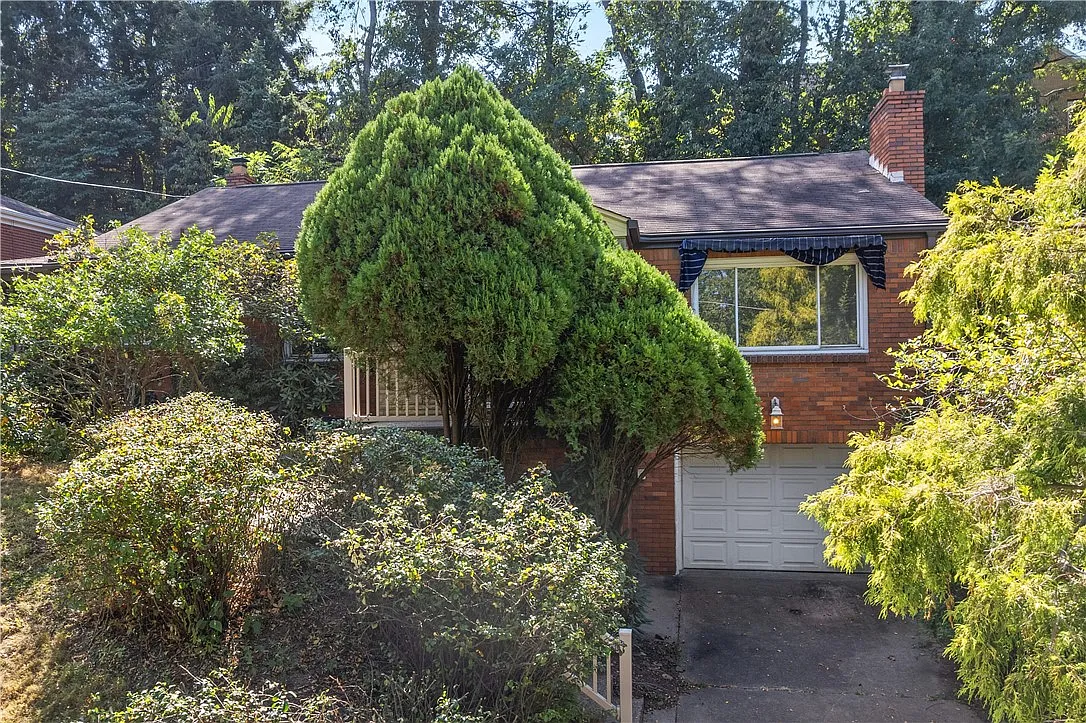 6534 Lilac St photo 1