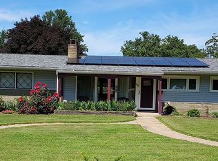 110 Sherwood Dr, Bloomsburg, PA 17815