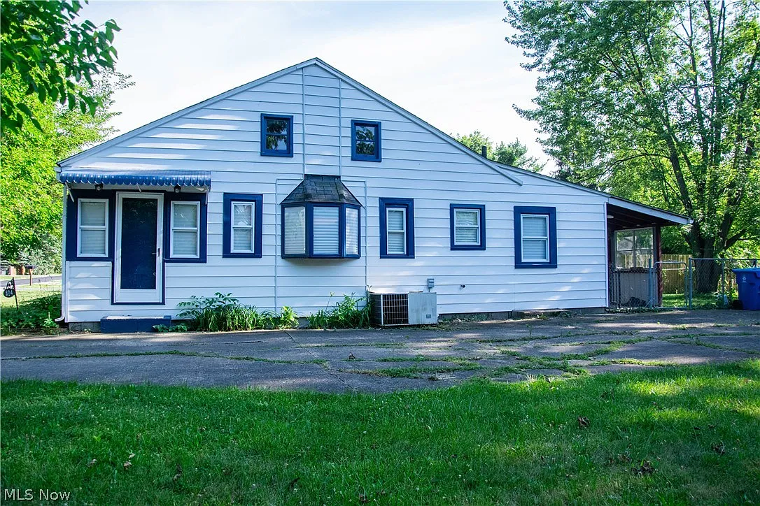 304 Parkland Blvd photo 1