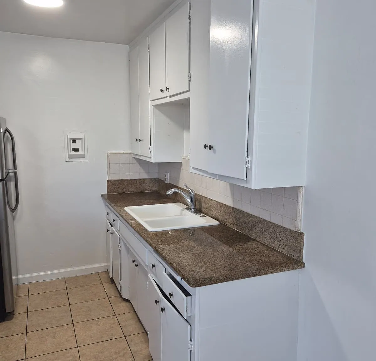 3 bed, 1250 sqft, $2,950 — Photo 2