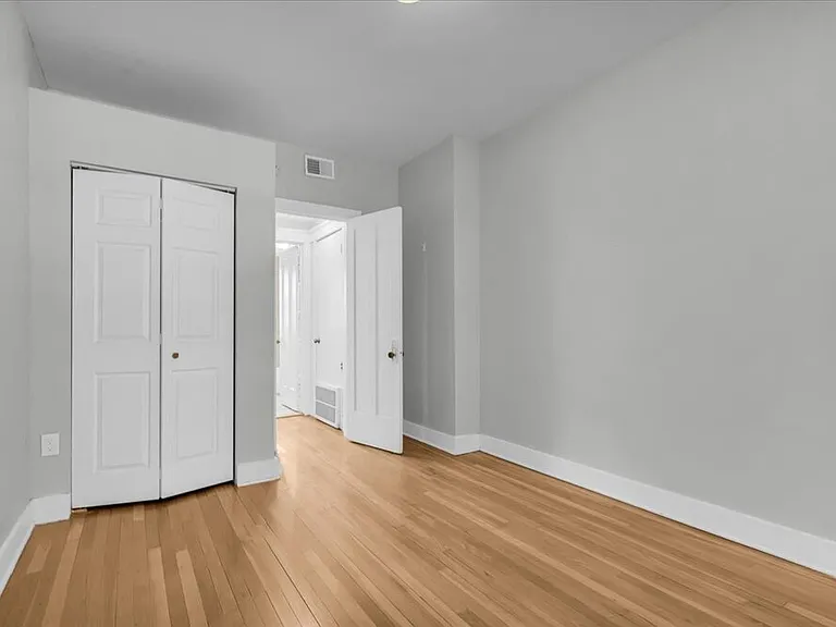 7411 2nd Ave #D2 — Photo 8