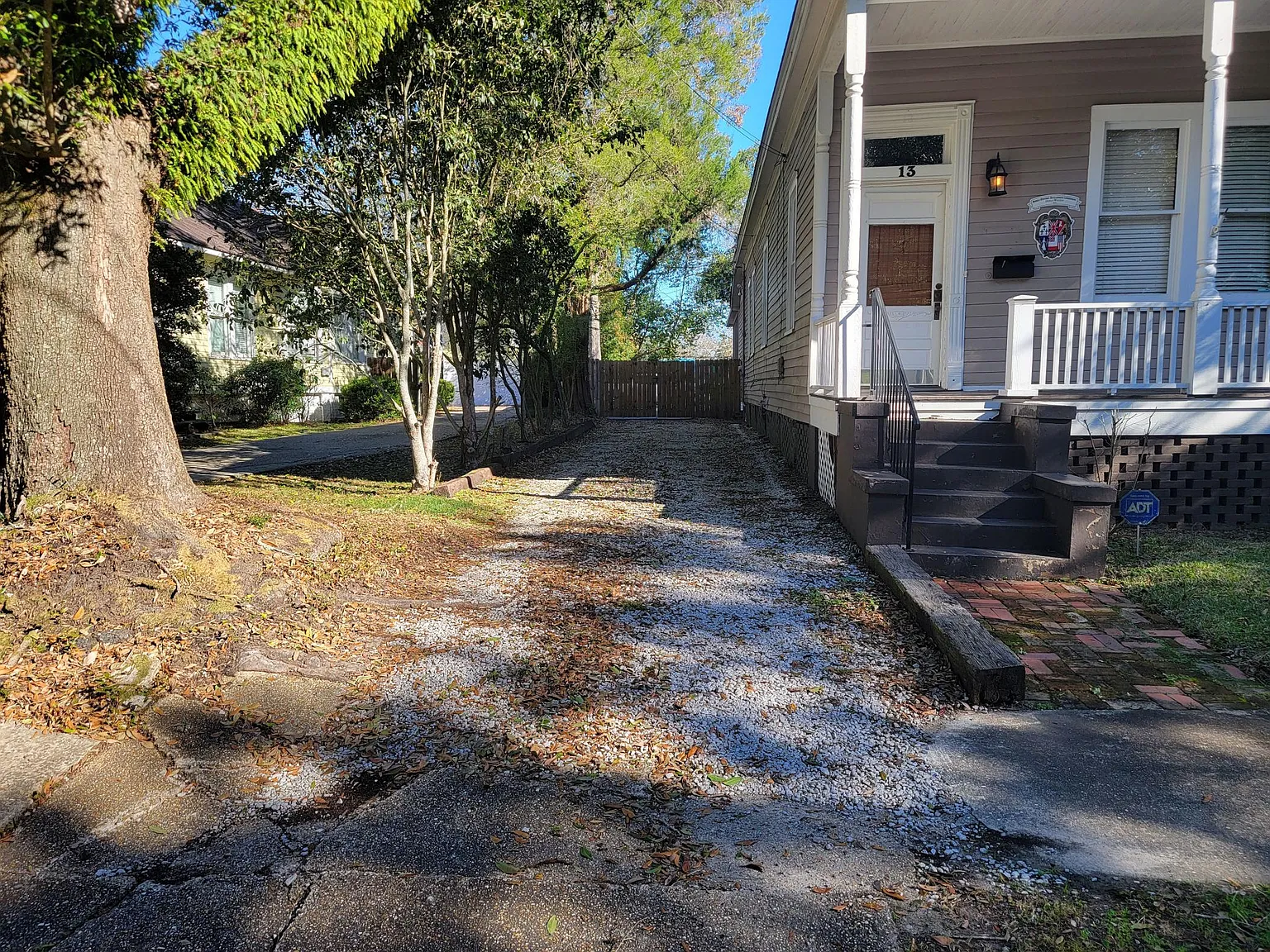 2 bed, 1.5 bath, 1265 sqft, $1,800 — Photo 2