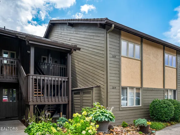 1050 Ski View Dr APT 205, Gatlinburg, TN 37738