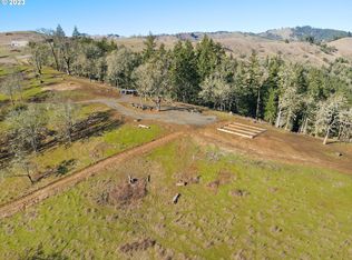 14350 N Bank Rd, Roseburg, OR 97470