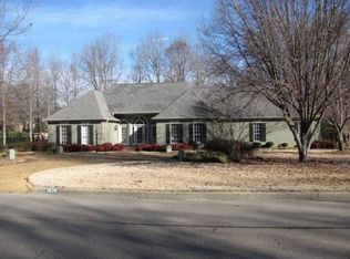 1838 Pecan Grv, Tupelo, MS 38801