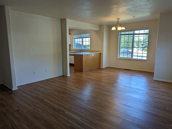 4th image of 311 Michael Grove Ave APT A