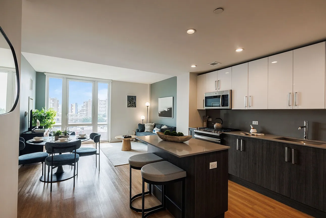Sawyer Place — Photo 2